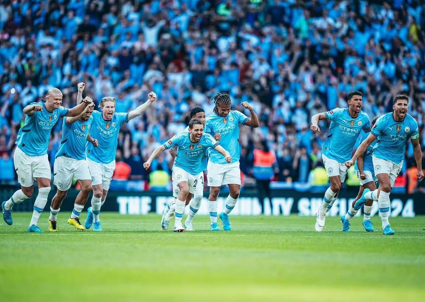 Het tij keert, Manchester City verslaat Manchester United en wint de Community Shield